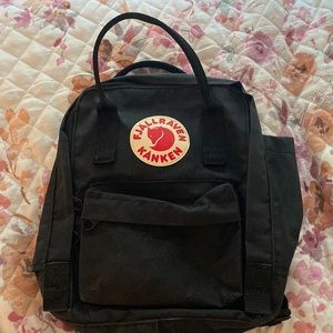 Fjallraven Kanken mini backpack